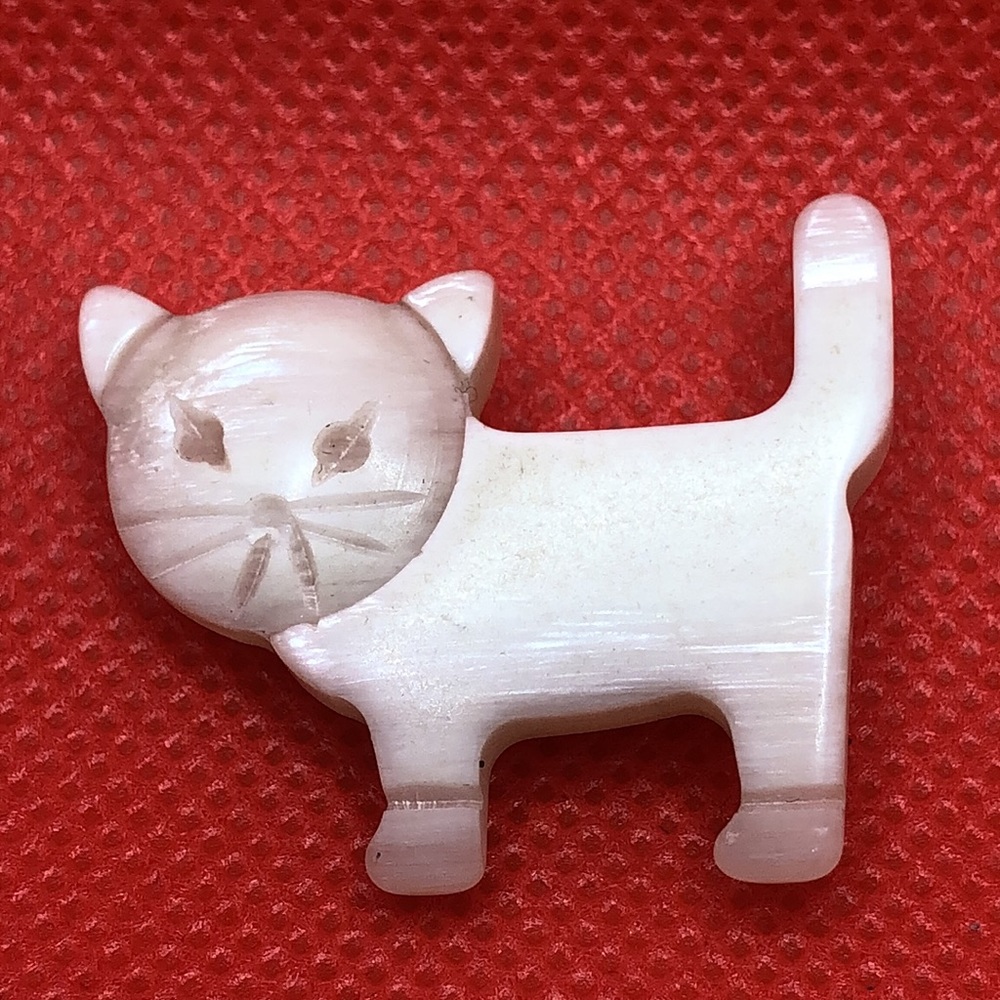 Cat Brooch - super cute!